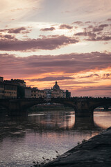 Fototapeta na wymiar Firenze Bridge at Sunset