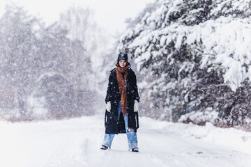 Fototapeta na wymiar person walking in winter