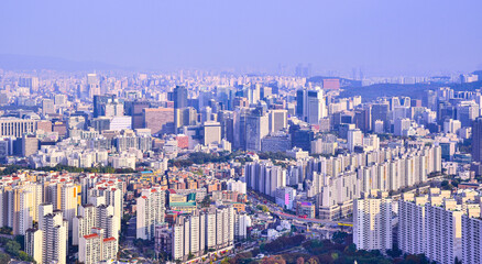 A bird's-eye view of the metropolis of Seoul from the top of the mountain, 산위에서 내려다본 대도시 서울의 조감도