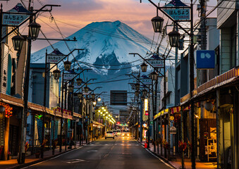 富士山と商店街