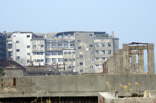 軍艦島または端島(長崎県)