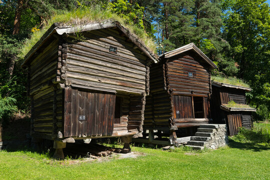 Stabkirche Gol und alte Holzbauten im Freilichtmuseum  Norsk Folkemuseum, Oslo, Norwegen