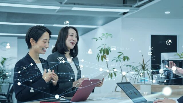 オフィスで仕事する人々とネットワーク