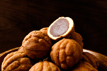 Walnut bread with walnuts and red bean paste