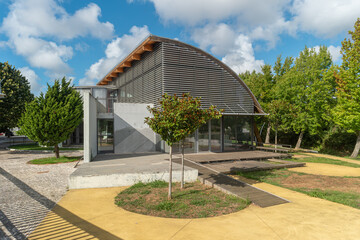 Business Incubator for the Region of Aveiro, Polo de Ovar is located in the city center next to the Cáster river. Portugal
