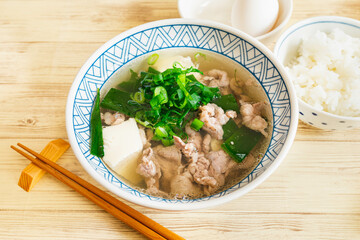 豆腐入り肉吸い