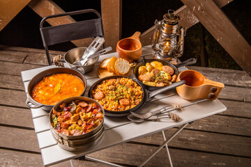  	アウトドア料理　Outdoor lunch at the cottage