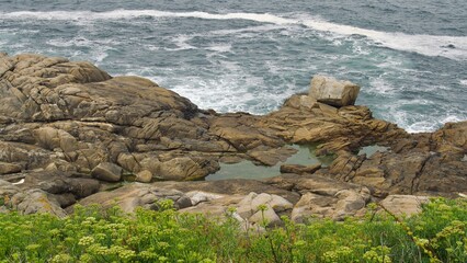 sea and rocks