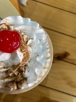 Ice cream sundae