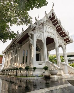 Samut prakan, Thailand - Nov 18, 2022 : Temple of Phra Buddha chinnarat Mongkhol Prakan at Pak Nam Samut prakan. Pra Putthachinaratch Mongkol, Selective Focus.