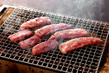 炭火焼きの焼肉・和食・日本料理	