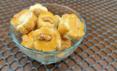 Cashew nut cookies, known in Thailand as Singapore cookies. These cute little treats are addictive, and make great gifts.