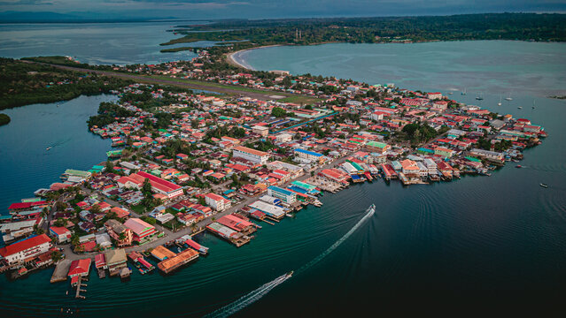 ISLA COL&Oacute;N BOCAS DEL TORO PANAMA
