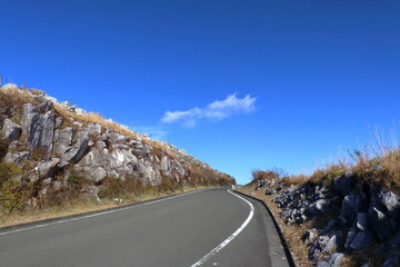 四国カルスト　ドライブ旅行　秋の空