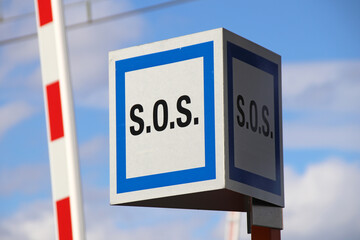 Fototapeta premium Panneau SOS passage à niveau
