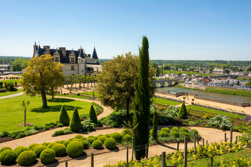 Fototapeta na wymiar Amboise, Jardin Paysager du Logis Royal de Style Renaissance . Indre-et-Loire . centre Val de Loire. France