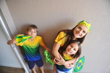 familia comemorando gol do brasil copa do mundo © Alexandre