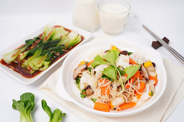 stir fried noodles vegetarian food  meatless on a white backgroud