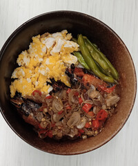 chicken giblets rice with scrambled eggs