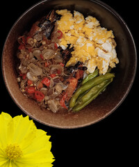 chicken giblets rice with scrambled eggs