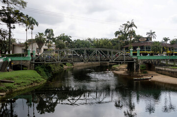 Fototapeta na wymiar Old reinforced bridge in metal and concrete in Morretes in Brazil