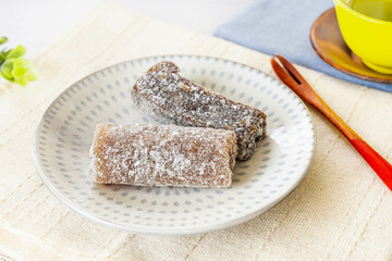 くるみゆべしとお茶