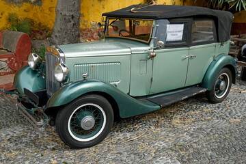 old timer close up in funchal