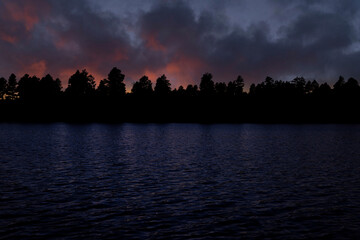 Fototapeta premium Dark Arizona Lake