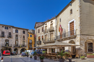 Naklejka na ściany i meble Square in Besalu, Spain