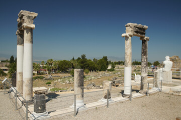 Fototapeta premium Hierapolis Ancient City in Pamukkale, Denizli, Turkiye
