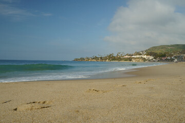 Fototapeta na wymiar A sunny, warm day at Laguna Beach in California