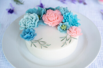 Beautiful flower shaped coconut milk jelly cake.