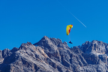 Gleitschirmfliegen in den Dolomiten