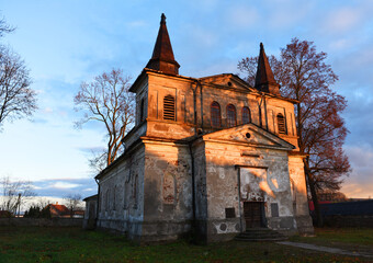 Ćmińsk kościół świętokrzyskie Polska