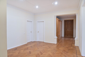 Large spacious unfurnished apartment prepared sale.