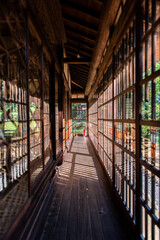 Fototapeta premium 東京都立石神井公園 旧内田家住宅の縁側