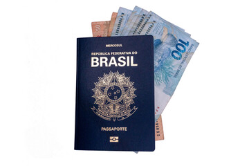 Passaporte brasileiro e dinheiro Brazilian passport and money