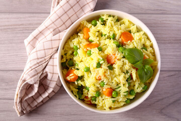 Rice with carrots and peas