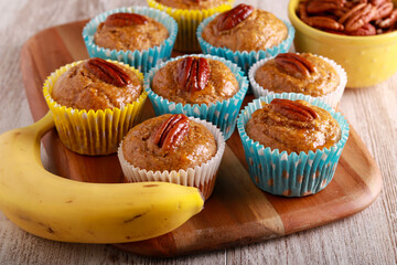 bran banana and pecan muffins
