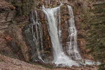 Fototapeta na wymiar Waterfalls in the beautiful nature of France.