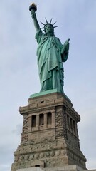 Obraz premium natural light statue of liberty new York city united states of America