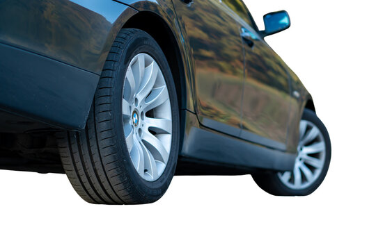 recommend clip art: Cluj-Napoca,Cluj-Romania-01.07.20222-The BMW 5 Series Sedan combines style and substance in equal measure.The BMW 520 xDrive is a luxurious rear wheel drive vehicle with a powerful 163 hp engine. PNG