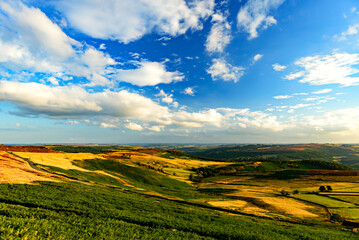 Fototapeta premium field and blue sky Millstones Stanage Edge