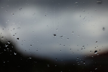 Obraz premium Raindrops on the window. Close-up of raindrops.