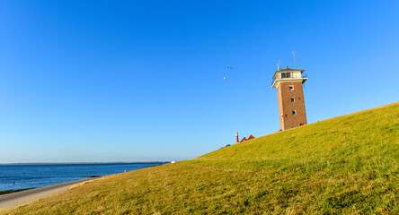 Fototapeta na wymiar Nordseeküste bei Huisduinen-Den Helder in der niederländischen Provinz Nordholland