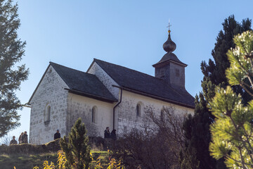 Fototapeta na wymiar Kirche und Kapelle in Bürgg, Steiermark