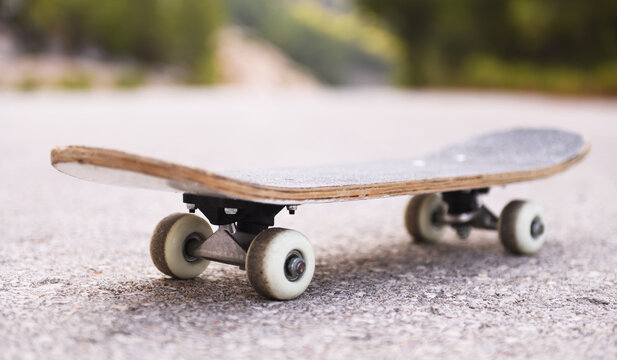 Longboard Skating" Images – Browse 719 Stock Photos, Vectors, and Video |  Adobe Stock