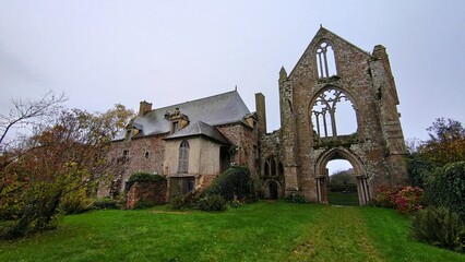 Fototapeta na wymiar PAIMPOL - Abbaye de Beauport - (Côtes d'Armor)