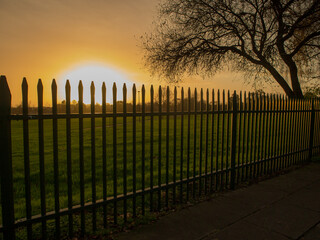 Obraz premium Memorial park golden hour Merseyside
