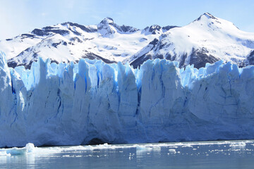 Fototapeta na wymiar perito moreno glacier country